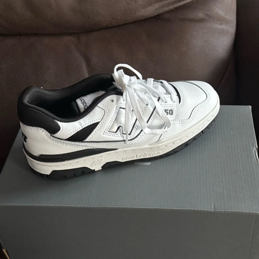 New Balance Classic White and Black Sneakers BB550 Brand New with Box